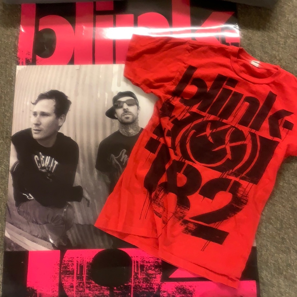 Blink 182 Red T Graphic Tee Size Small And Poster - image 1